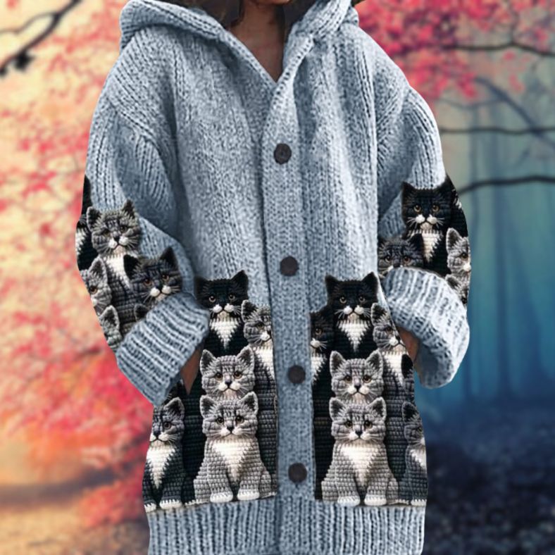 Annelie™ | Warm women's sweater with buttons and a hood.